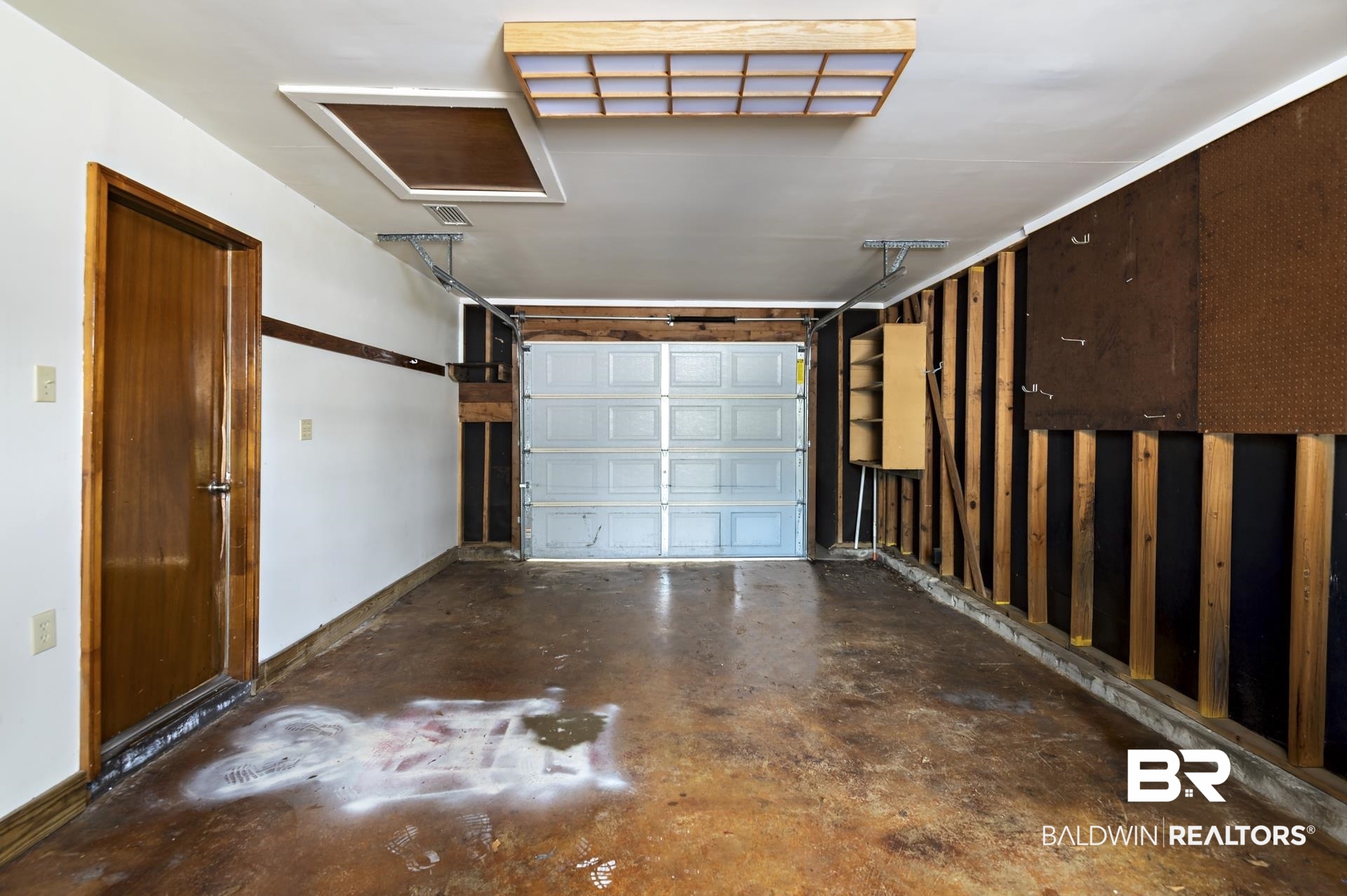 707 Johnson Avenue Fairhope, AL 36532 - Photo 37 of 38 View of garage