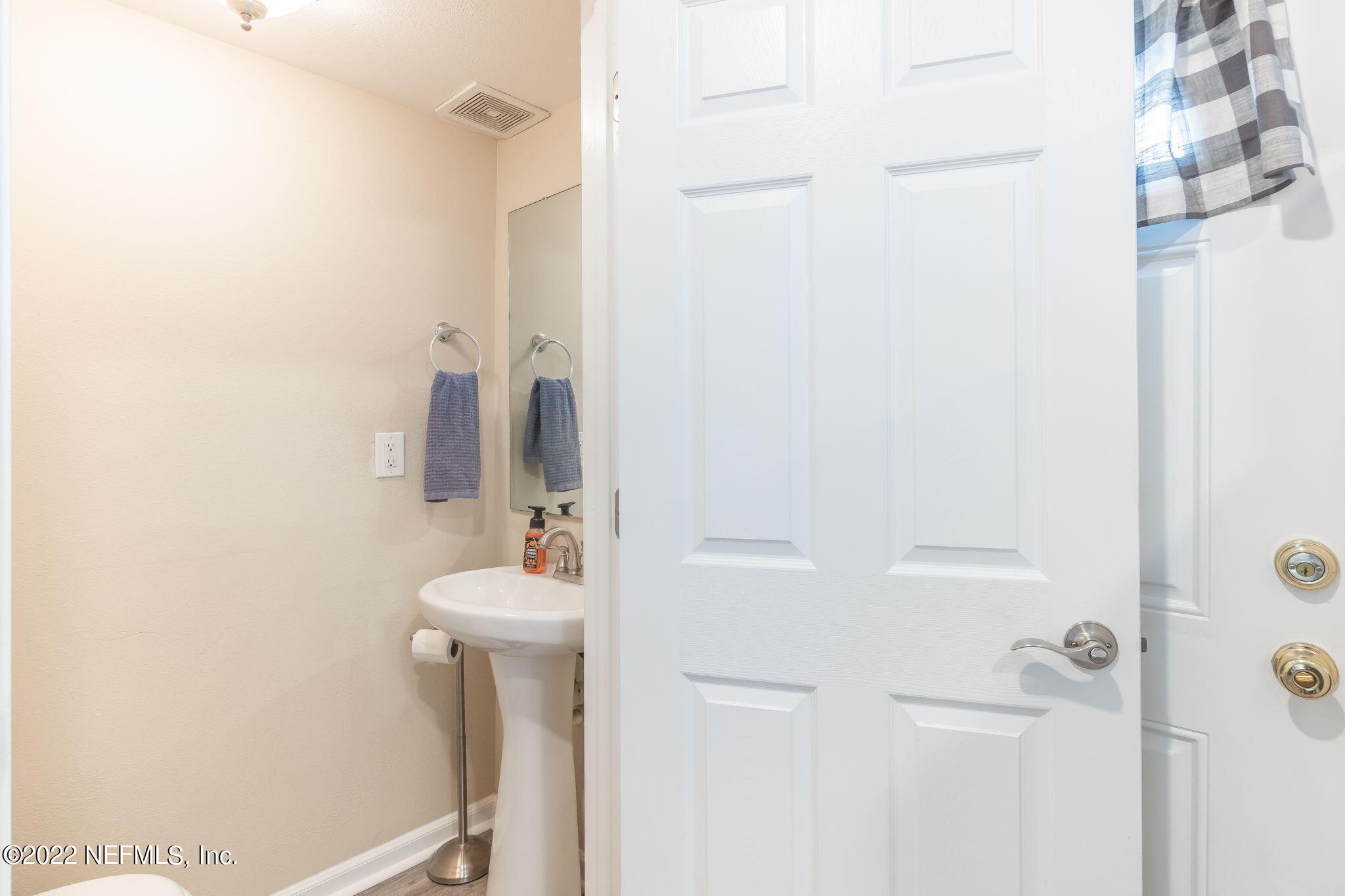 4420 Carter Road, Unit 5 St. Augustine, FL 32086 - Photo 21 of 29 a bathroom with a sink toilet and shower