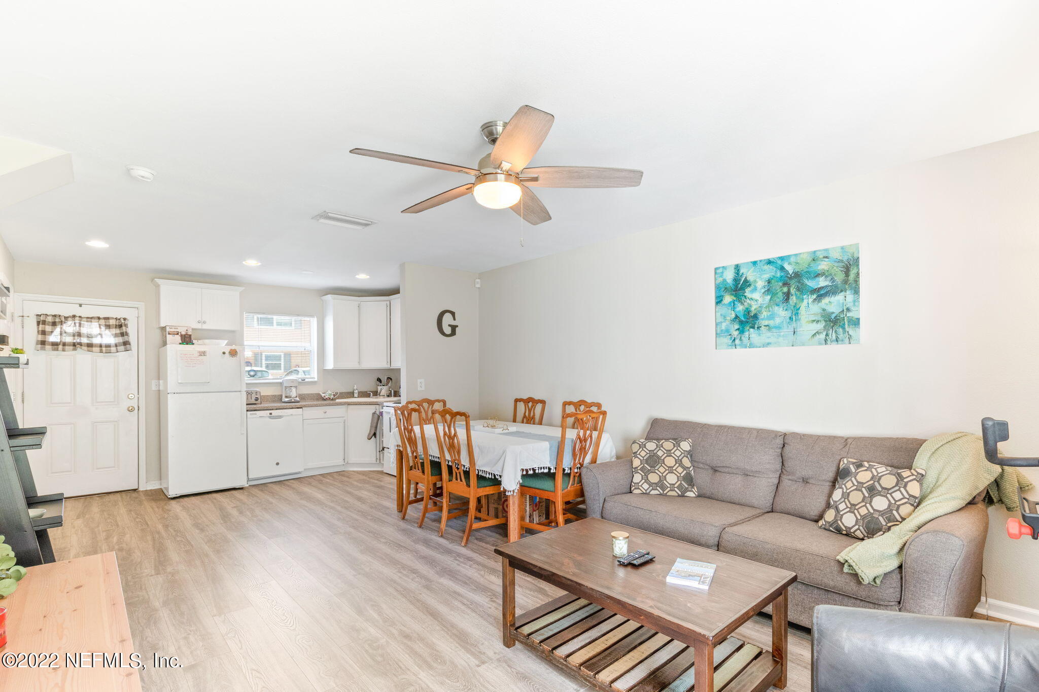 4420 Carter Road, Unit 5 St. Augustine, FL 32086 - Photo 8 of 29 a living room with furniture and kitchen view