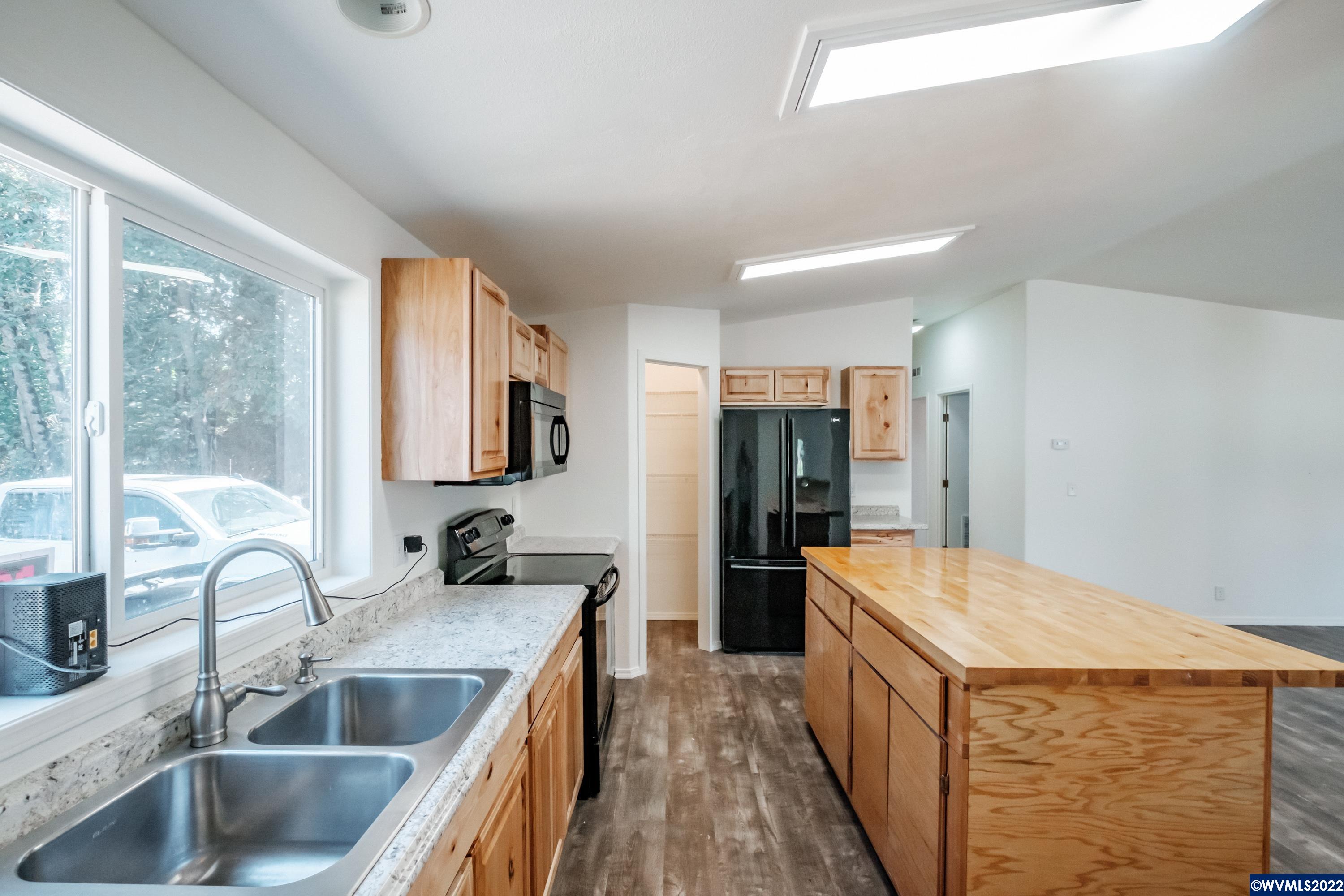 31050 South 3rd Street Lebanon, OR 97355 - Photo 14 of 42