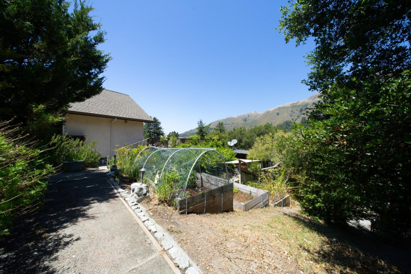 45920 Clear Ridge Road Big Sur, CA 93920 - Photo 24 of 34 Gallery Image 24