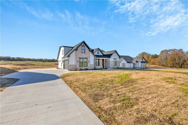 $548,900 | 1619 Old Dobbins Bridge Road, Townville, SC 29689