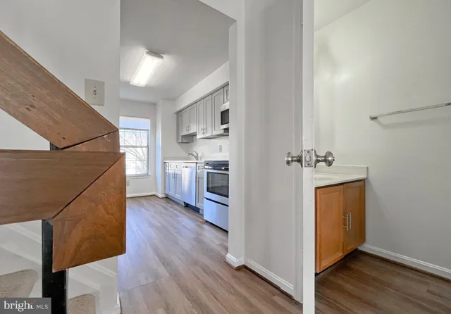 $629,000 | 3350 Oakshade Court, Fairfax, VA 22033