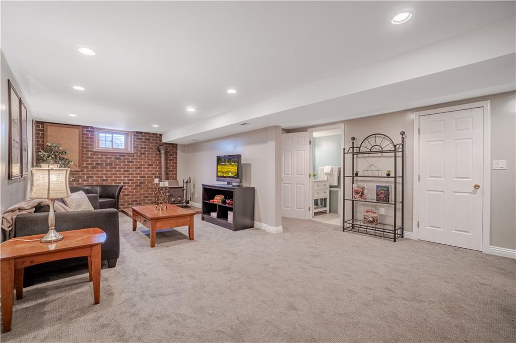 181 Denny Road Valencia, PA 16059 - Photo 19 of 25 Gallery Image 19