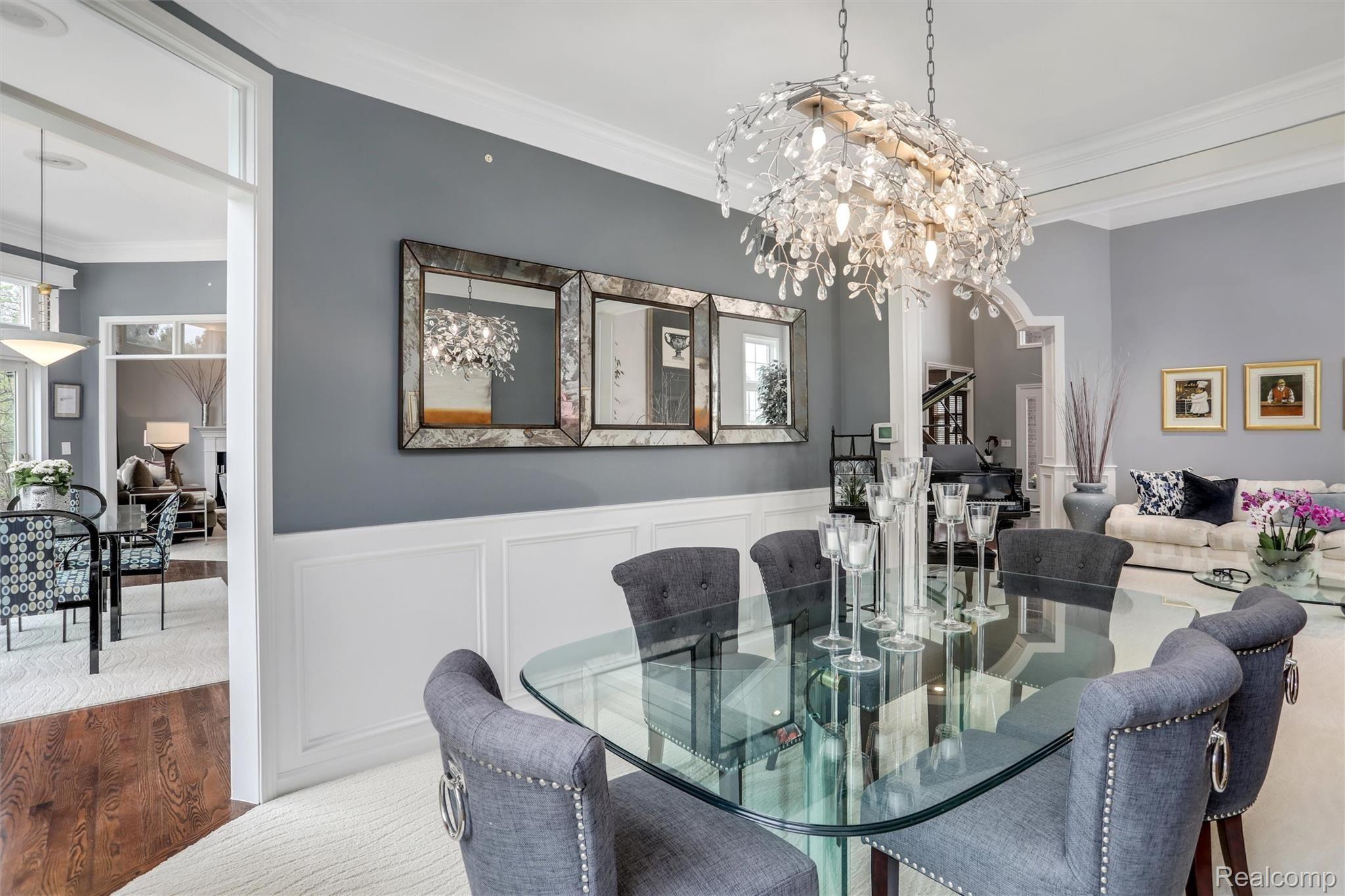 Dining Rm w/custom millwork