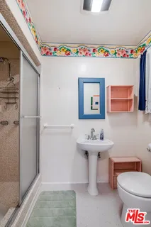 $1,099,000 | 741 North Clybourn Avenue, Burbank, CA 91505