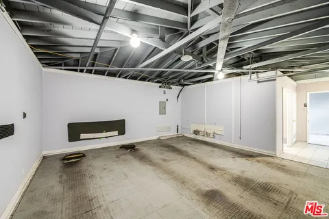 $1,099,000 | 741 North Clybourn Avenue, Burbank, CA 91505