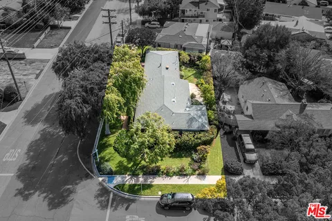 $1,099,000 | 741 North Clybourn Avenue, Burbank, CA 91505