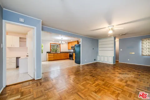 $1,099,000 | 741 North Clybourn Avenue, Burbank, CA 91505