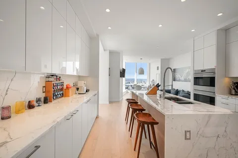 $6,750,000 | 1 Franklin Street, Unit 4802, Boston, MA 02110