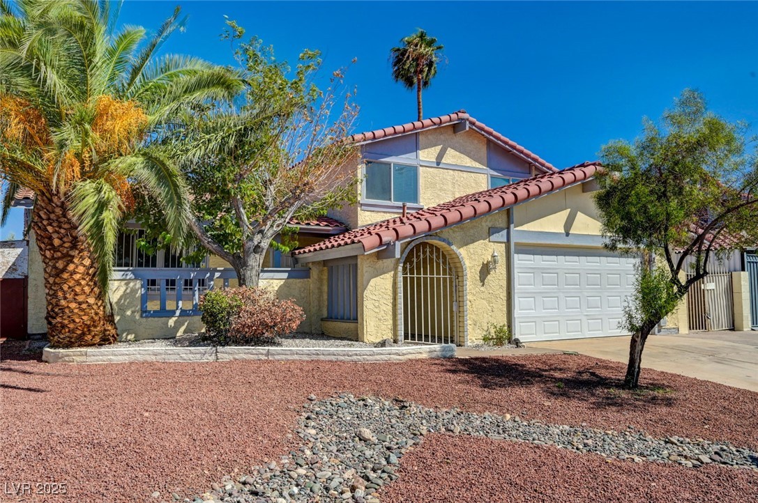 3736 South Lindell Road Las Vegas, NV 89103 - Photo 2 of 50