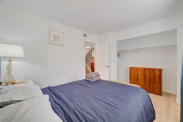 $2,400 | 3736 South Lindell Road, Las Vegas, NV 89103