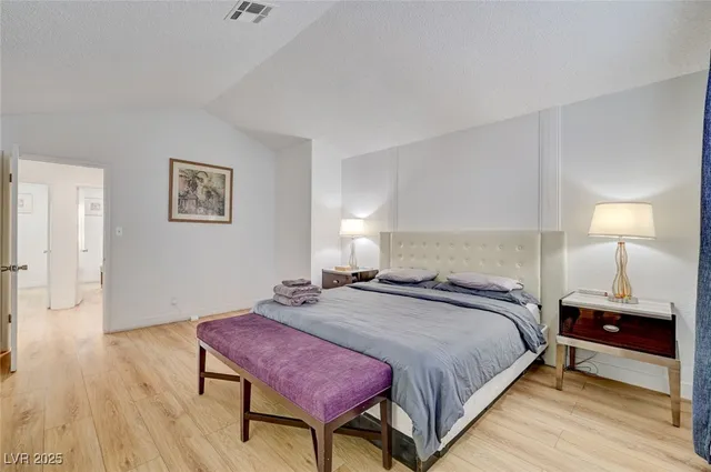 $2,400 | 3736 South Lindell Road, Las Vegas, NV 89103