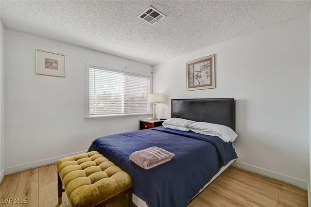 $2,400 | 3736 South Lindell Road, Las Vegas, NV 89103