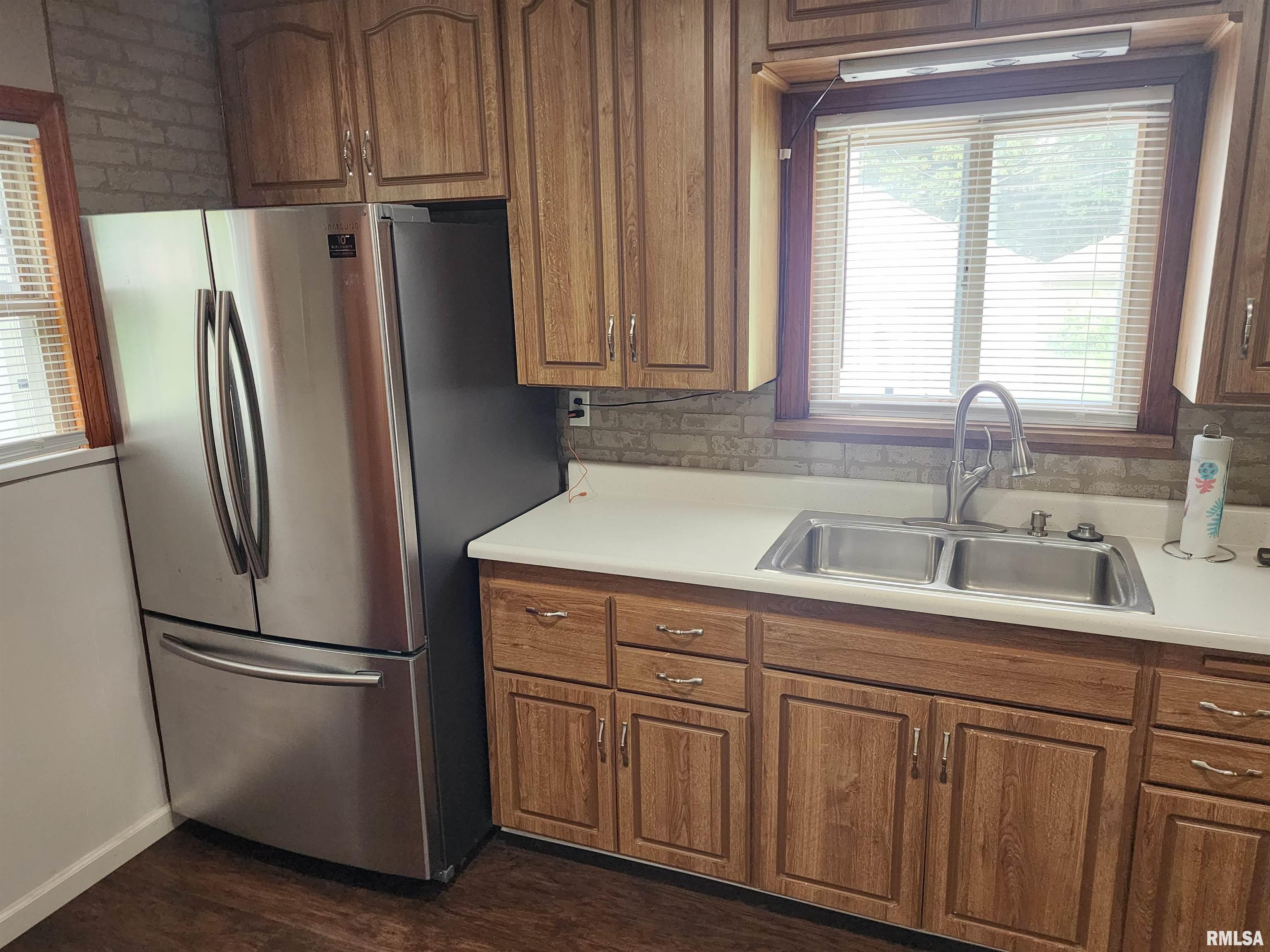 2537 Holmes Avenue Springfield, IL 62704 - Photo 13 of 34