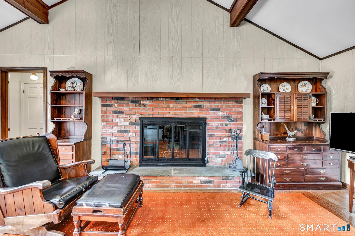 110 Goodspeed Avenue Meriden, CT 06451 - Photo 8 of 28 Gallery Image 8