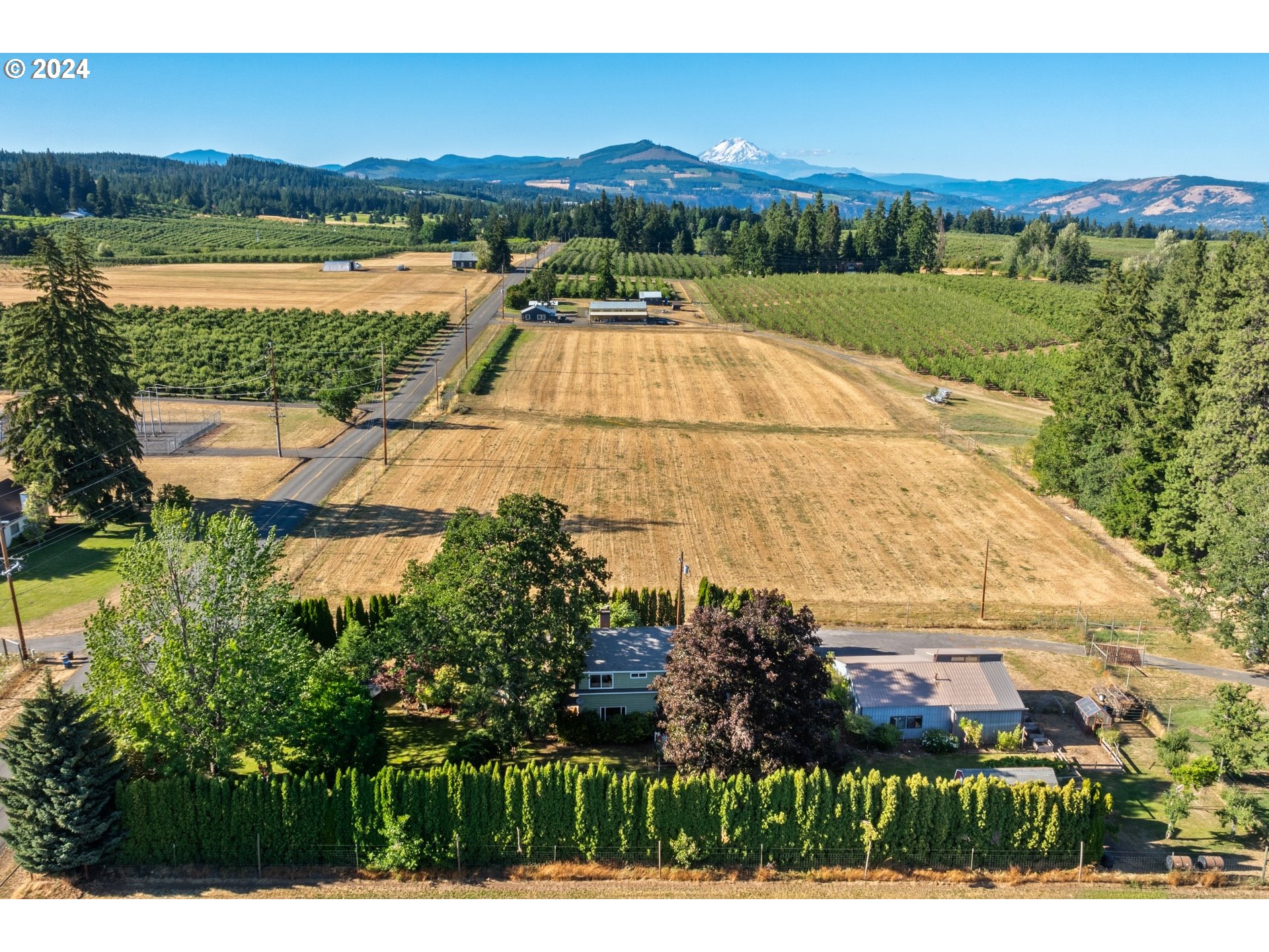 2325 Reed Road Hood River, OR 97031 - Photo 5 of 47 Gallery Image 5