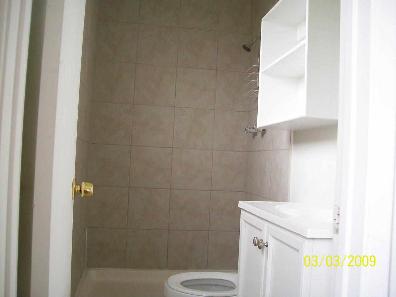 3610 East Hearn Road Phoenix, AZ 85032 - Photo 3 of 5 bath