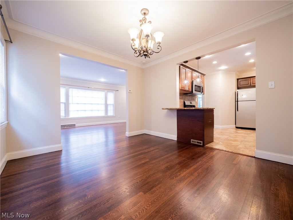 3684 Riedham Road Cleveland, OH 44120 - Photo 8 of 35