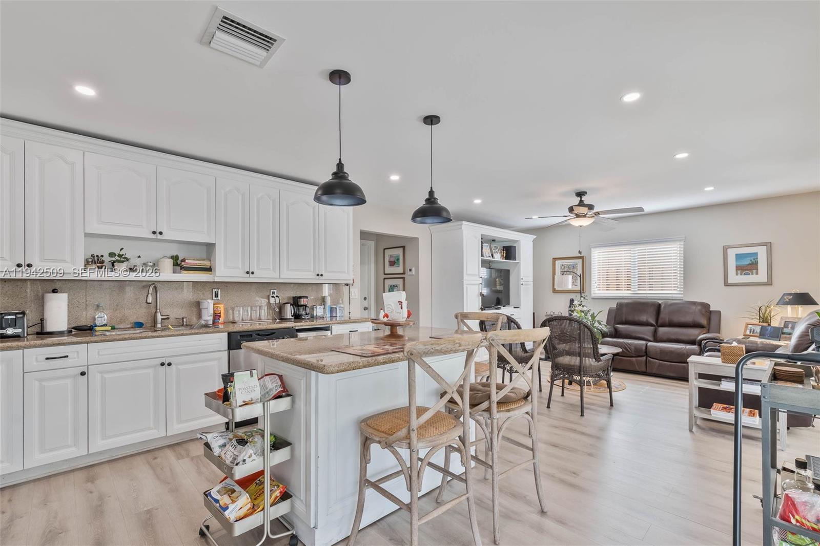 1804 Southwest 104th Court Miami, FL 33165 - Photo 11 of 33