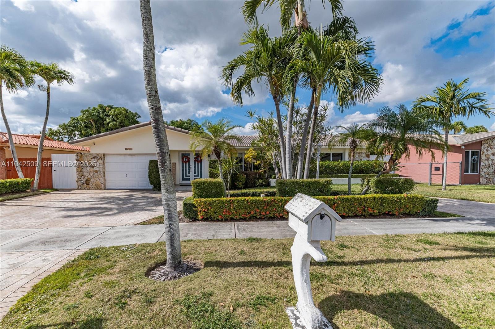 1804 Southwest 104th Court Miami, FL 33165 - Photo 2 of 33