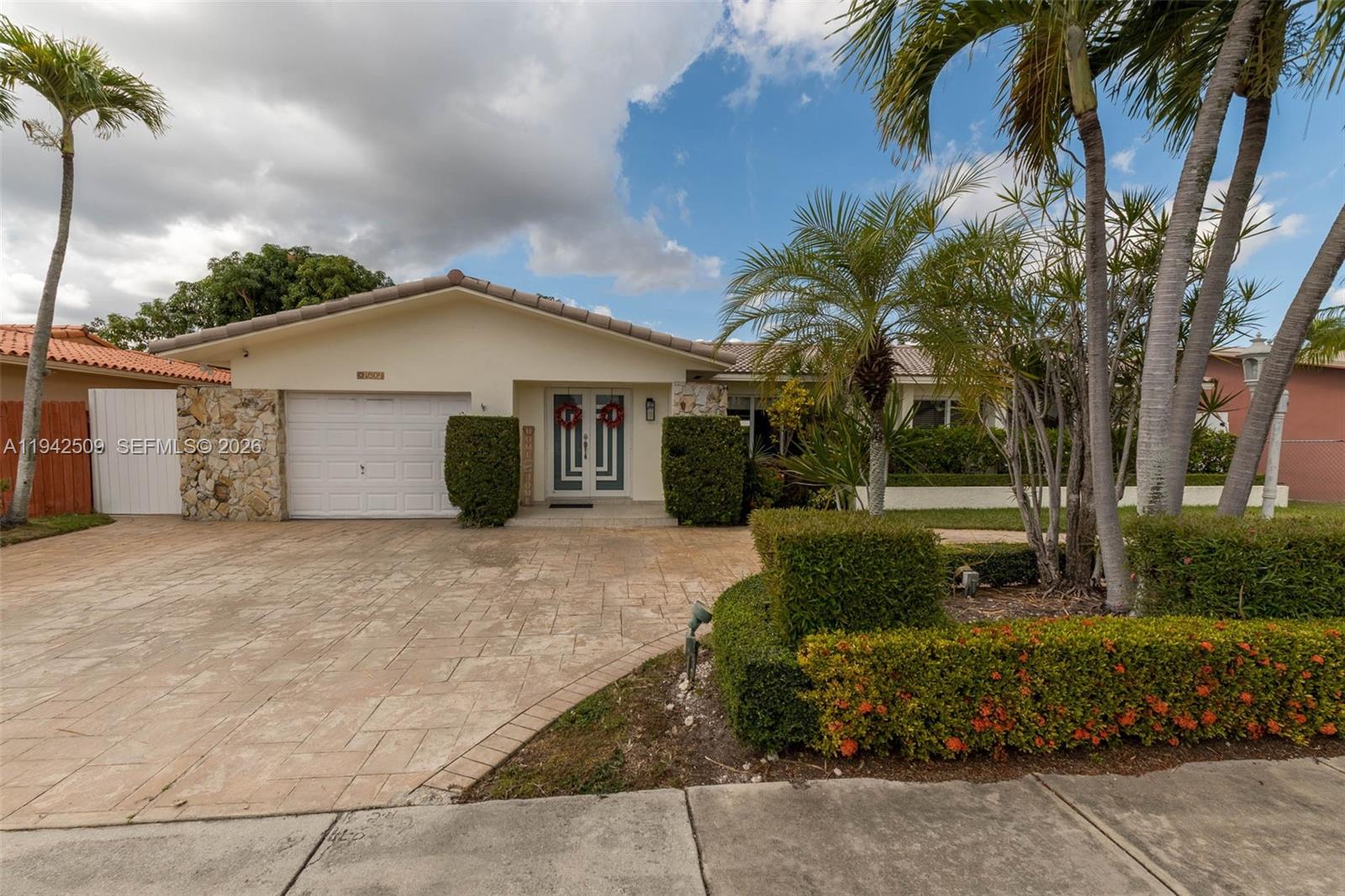 1804 Southwest 104th Court Miami, FL 33165 - Photo 3 of 33
