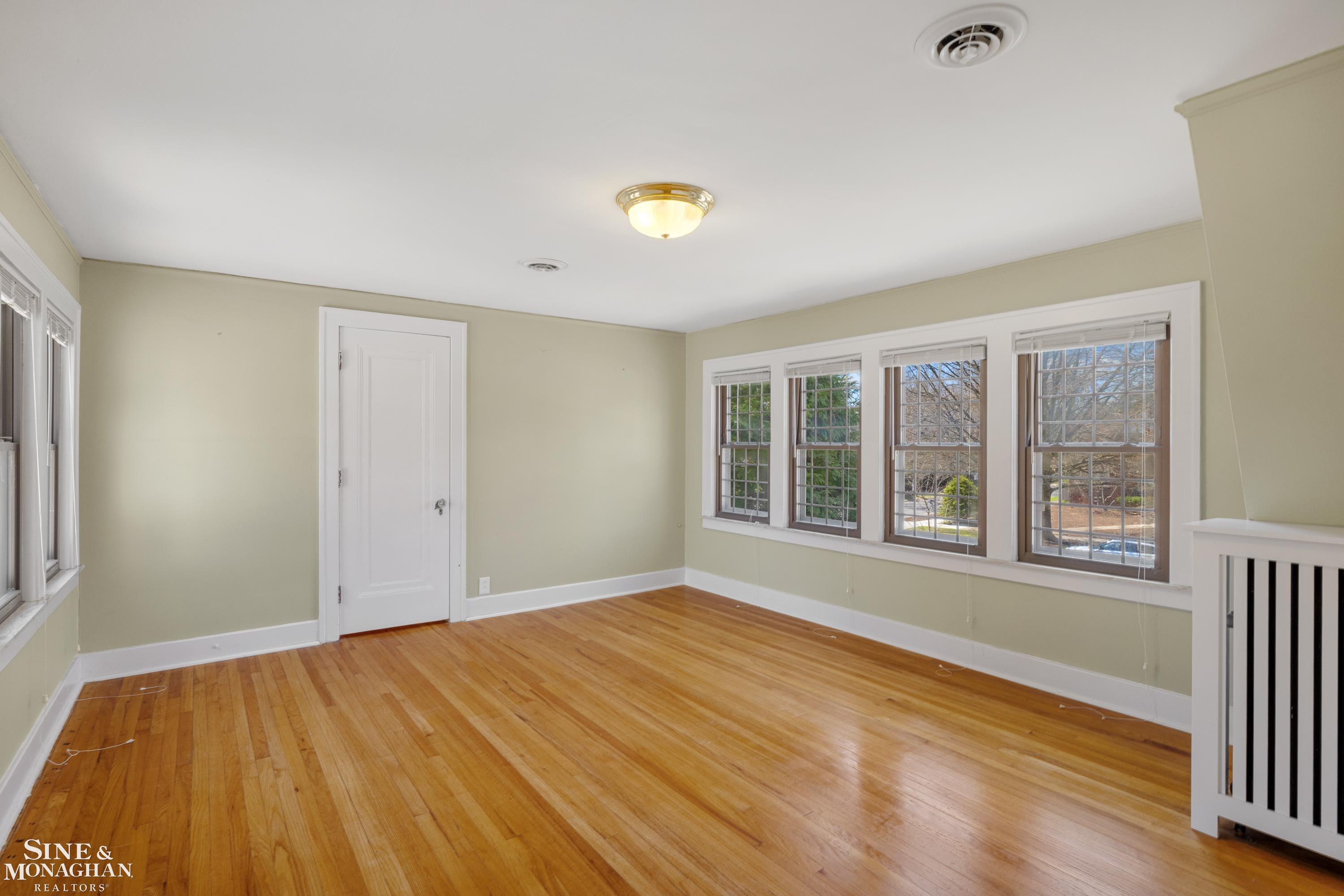 1410 Yorkshire Road Grosse Pointe, MI 48230 - Photo 34 of 72 50170954-2dcde8b8-8283-4639-b058-28d19fc8ddca.JPG