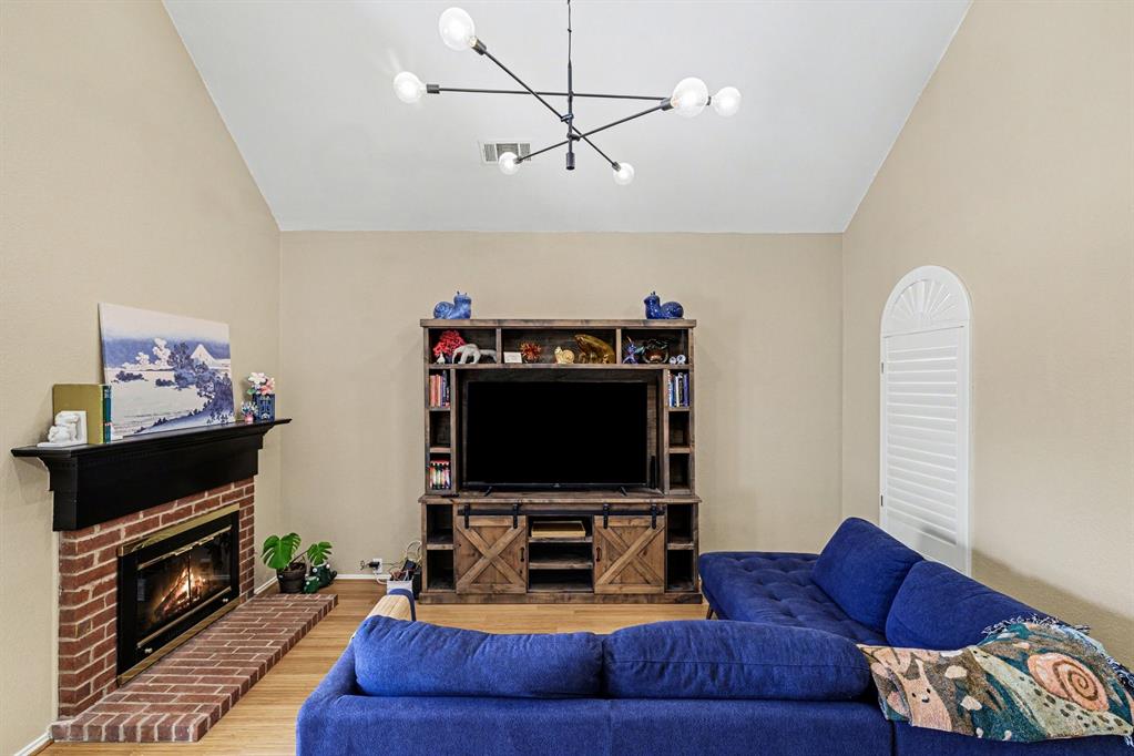 337 Touchdown Drive Irving, TX 75063 - Photo 11 of 38