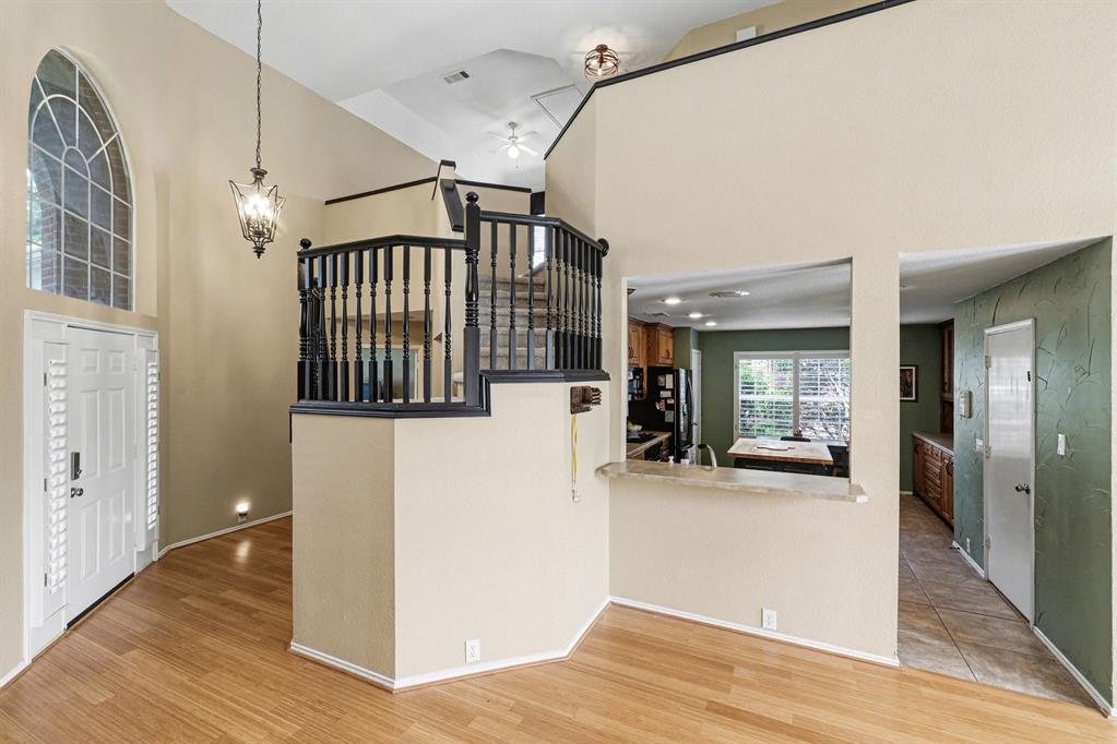 337 Touchdown Drive Irving, TX 75063 - Photo 7 of 38