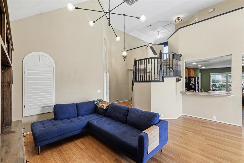 337 Touchdown Drive Irving, TX 75063 - Photo 9 of 38