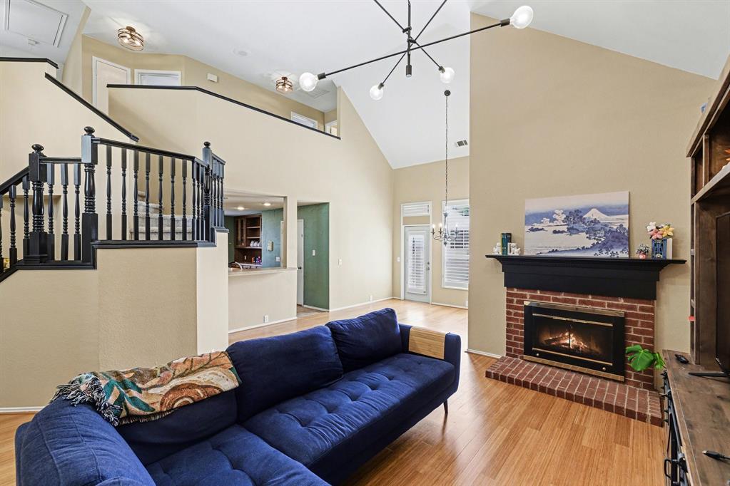 337 Touchdown Drive Irving, TX 75063 - Photo 10 of 38