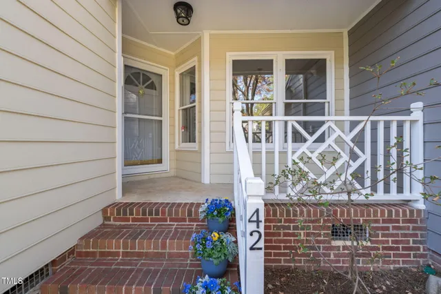 $425,000 | 42 Renwick Court, Raleigh, NC 27615
