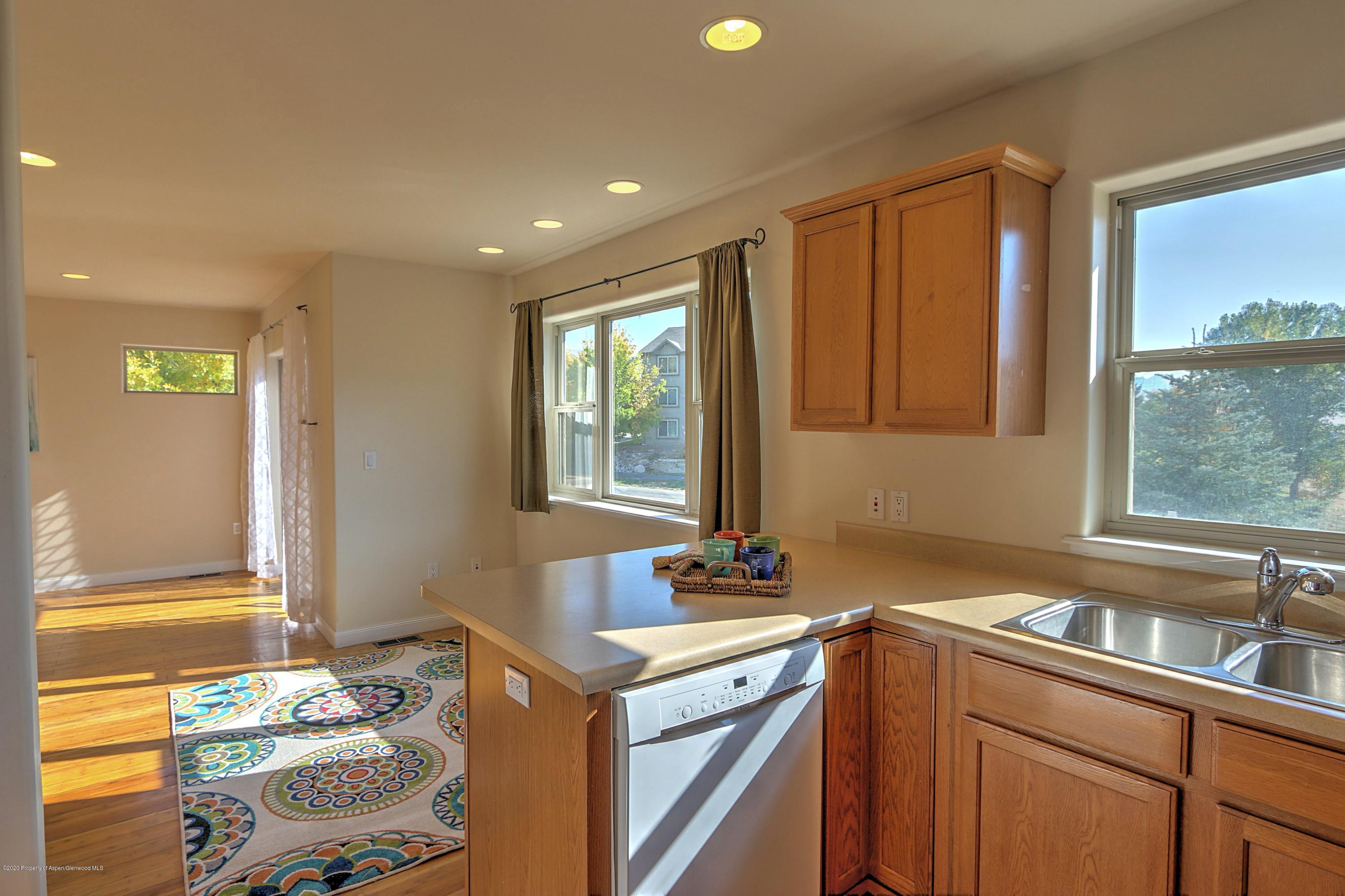 348 Castle Ridge Drive New Castle, CO 81647 - Photo 8 of 22 Kitchen - Dining