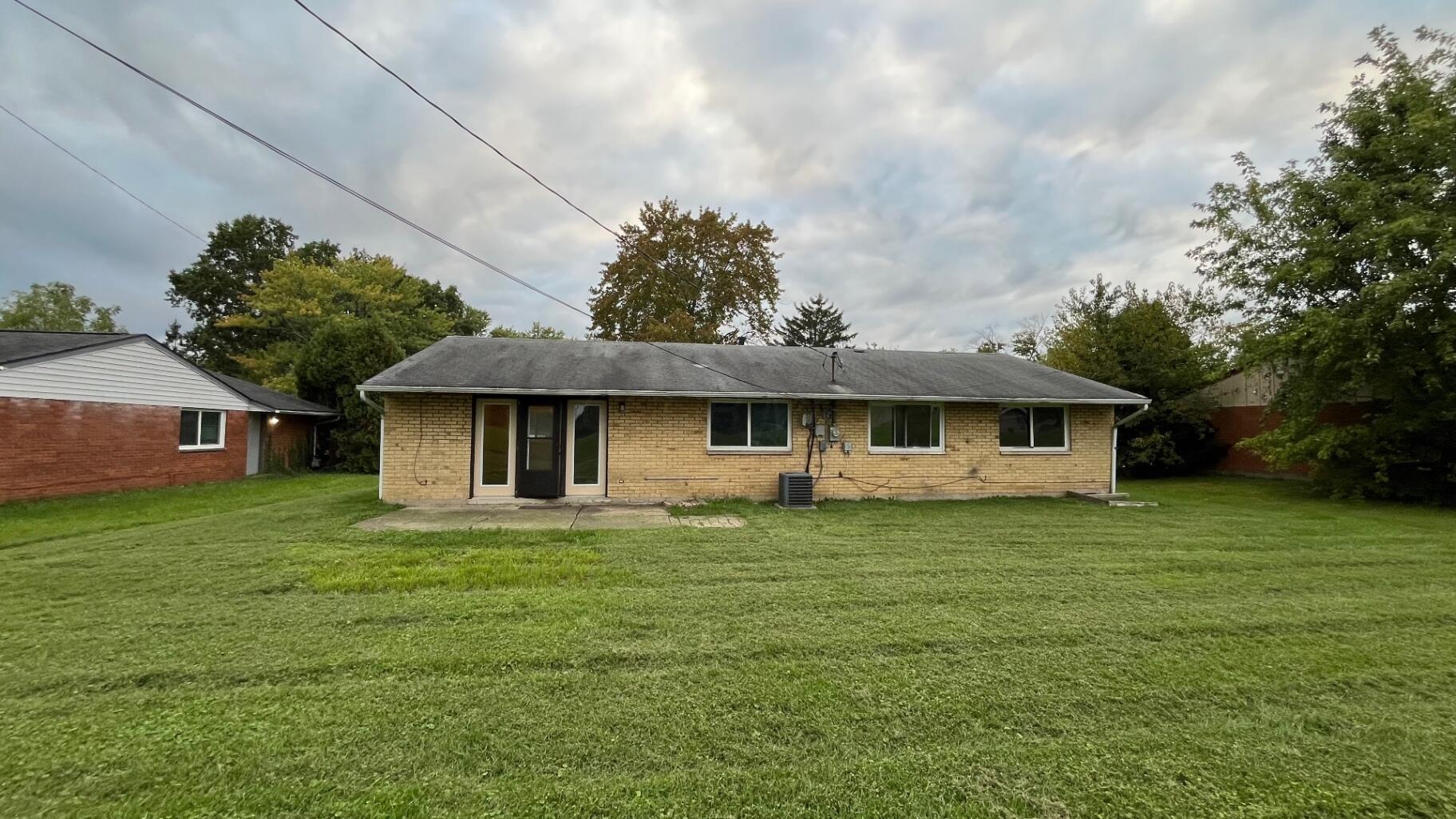 5724 Cairo Road Westerville, OH 43081 - Photo 2 of 3 photos_roof (1)