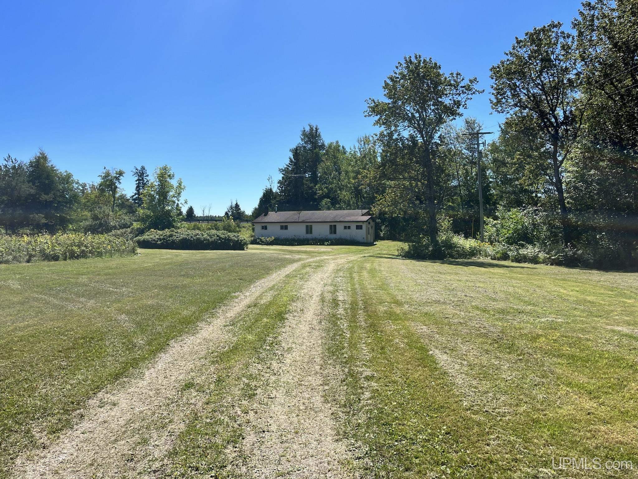 5049 N Gardapee Road Manistique, MI 49854 - Photo 24 of 43