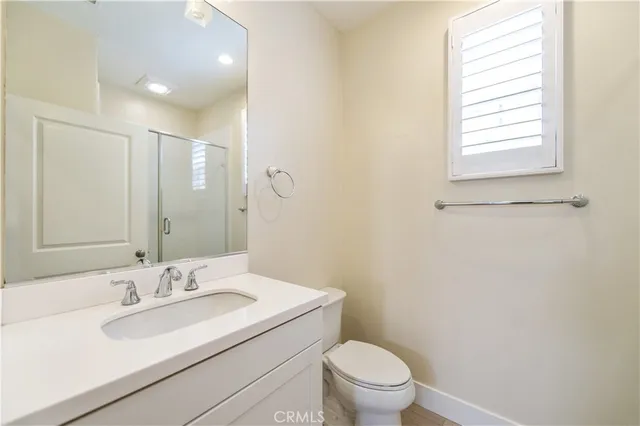 $5,800 | 85 Birmingham, Irvine, CA 92620