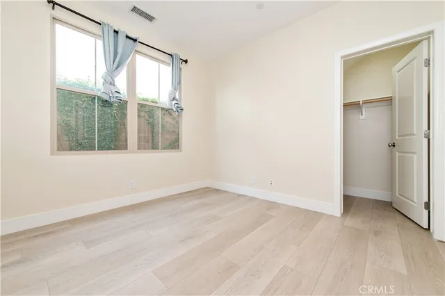 $5,800 | 85 Birmingham, Irvine, CA 92620