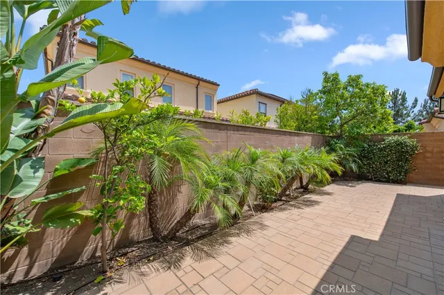 $5,800 | 85 Birmingham, Irvine, CA 92620