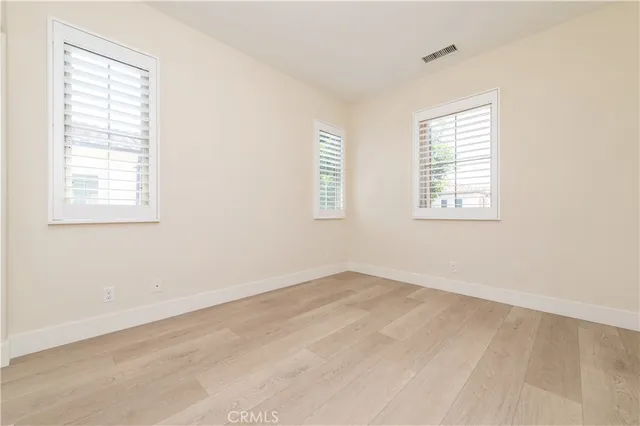 $5,800 | 85 Birmingham, Irvine, CA 92620