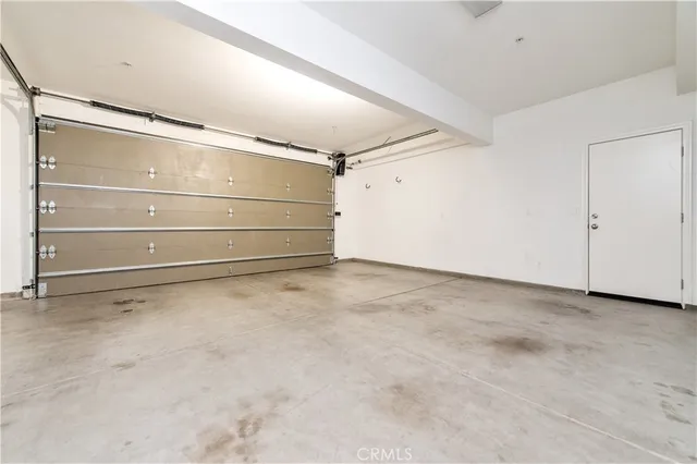 $5,800 | 85 Birmingham, Irvine, CA 92620