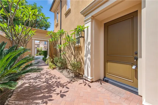 $5,800 | 85 Birmingham, Irvine, CA 92620