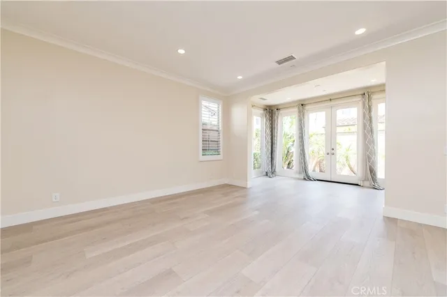 $5,800 | 85 Birmingham, Irvine, CA 92620