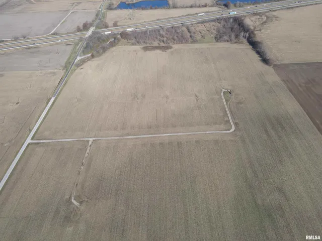 $1 | 1741 East 1850 Avenue, Brownstown, IL 62418