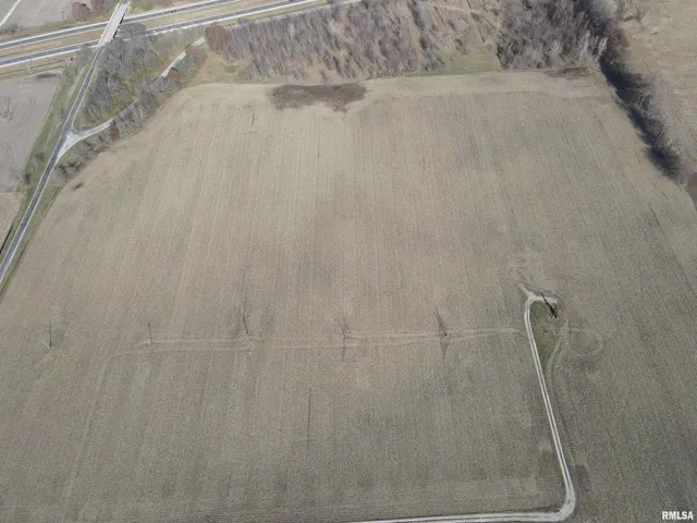 $1 | 1741 East 1850 Avenue, Brownstown, IL 62418