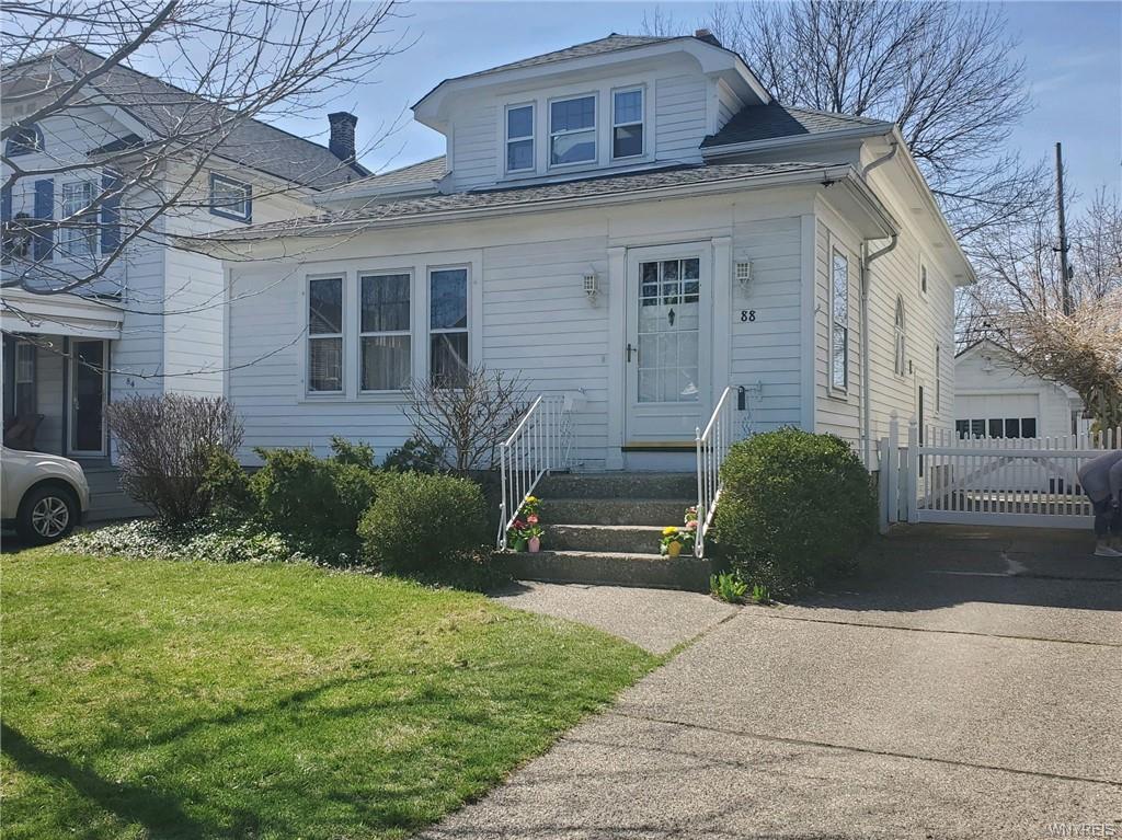 88 Charleston Avenue, Buffalo, NY 14217 Compass