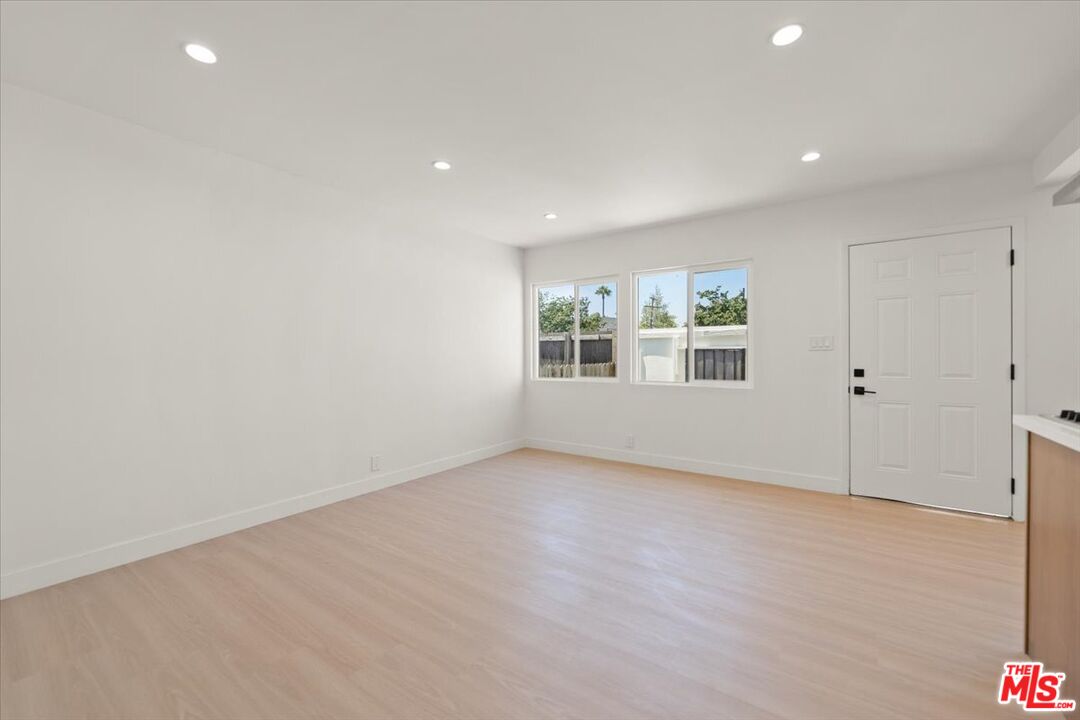 702 Washington Boulevard Marina del Rey, CA 90292 - Photo 3 of 18 a view of an empty room with a window