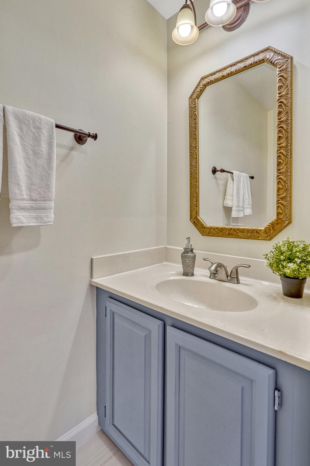 1423 Newport Spring Court Reston, VA 20194 - Photo 15 of 45 powder room on main level
