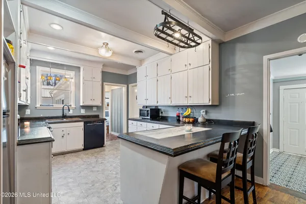 $269,000 | 155 North Randolph Street, Holly Springs, MS 38635