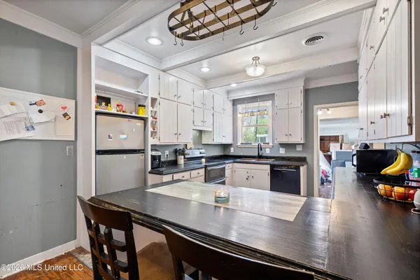 $269,000 | 155 North Randolph Street, Holly Springs, MS 38635