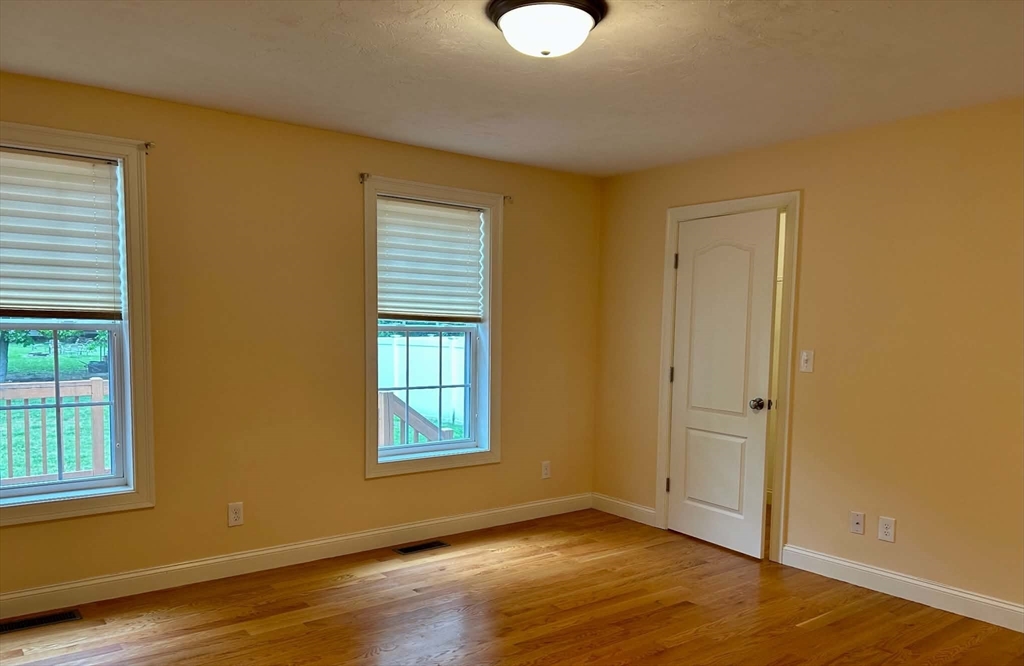 87 Dancause Road Lowell, MA 01852 - Photo 28 of 34